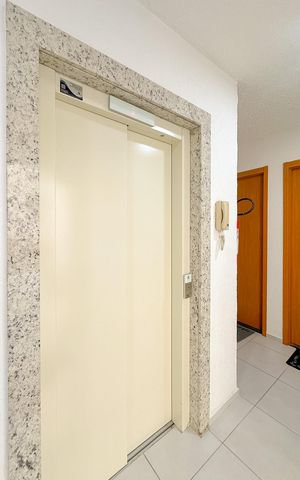 Apartamento para alugar com 47m², 2 quartos e 1 vagaHall social