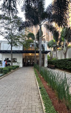Apartamento à venda com 87m², 2 quartos e 2 vagasFachada e portaria
