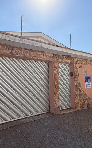 Casa para alugar com 150m², 3 quartos e 2 vagas Casa para alugar com 150m², 3 quartos e 2 vagasFachada