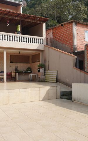 Casa à venda com 165m², 3 quartos e 2 vagasÁrea externa