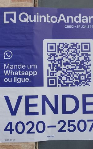 Casa à venda com 165m², 3 quartos e 2 vagasFachada