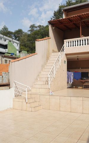 Casa à venda com 165m², 3 quartos e 2 vagasÁrea externa