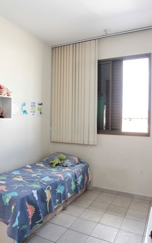 Casa à venda com 200m², 3 quartos e 8 vagas Casa à venda com 200m², 3 quartos e 8 vagasQuarto 2