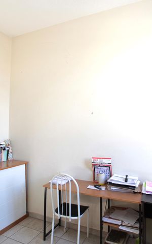 Casa à venda com 200m², 3 quartos e 8 vagas Casa à venda com 200m², 3 quartos e 8 vagasQuarto 1