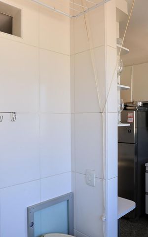 Apartamento à venda com 90m², 3 quartos e 2 vagas Apartamento à venda com 90m², 3 quartos e 2 vagasÁrea de Serviço