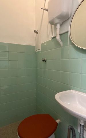Apartamento para alugar com 138m², 3 quartos e 1 vaga Apartamento para alugar com 138m², 3 quartos e 1 vagaBanheiro da área de serviço