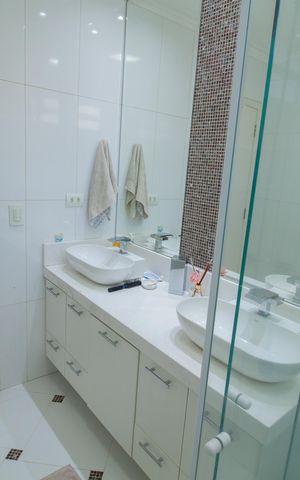 Casa à venda com 354m², 4 quartos e 4 vagas
