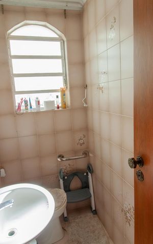 Casa à venda com 354m², 4 quartos e 4 vagas