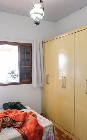 Casa à venda com 500m², 5 quartos e 4 vagasQuarto 2 casa 1