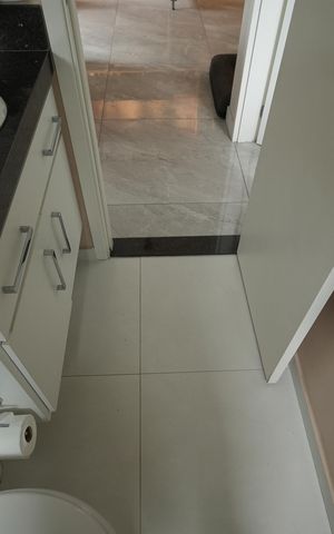 Apartamento à venda com 55m², 2 quartos e 1 vagaBanheiro Social