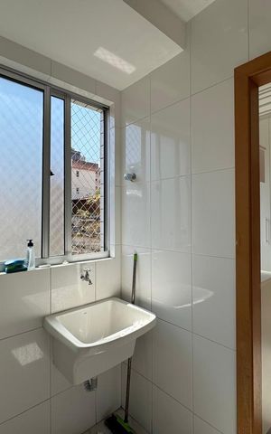 Apartamento à venda com 87m², 3 quartos e 2 vagas Apartamento à venda com 87m², 3 quartos e 2 vagasÁrea de serviço