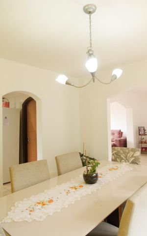 Casa à venda com 203m², 3 quartos e 2 vagas Casa à venda com 203m², 3 quartos e 2 vagasSala de Jantar