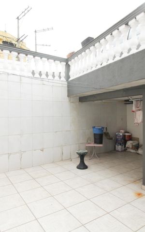 Casa à venda com 203m², 3 quartos e 2 vagas Casa à venda com 203m², 3 quartos e 2 vagasÁrea de Serviço