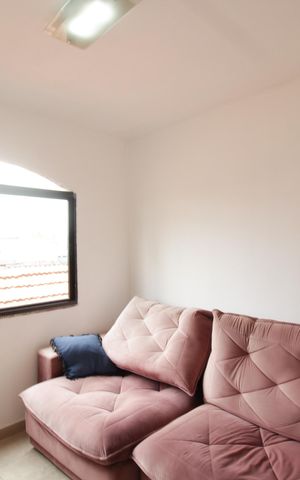 Casa à venda com 203m², 3 quartos e 2 vagas Casa à venda com 203m², 3 quartos e 2 vagasSala de TV