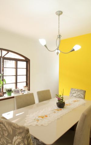 Casa à venda com 203m², 3 quartos e 2 vagas Casa à venda com 203m², 3 quartos e 2 vagasSala de Jantar