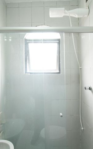 Casa à venda com 203m², 3 quartos e 2 vagas Casa à venda com 203m², 3 quartos e 2 vagasBanheiro