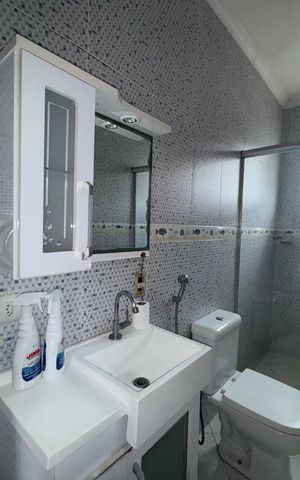 Casa para alugar com 90m², 2 quartos e 1 vaga Casa para alugar com 90m², 2 quartos e 1 vagaBanheiro