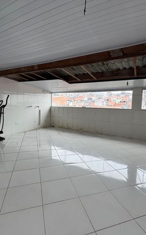 Casa para alugar com 90m², 2 quartos e 1 vaga Casa para alugar com 90m², 2 quartos e 1 vagaVaranda
