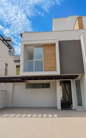 Casa de condomínio à venda com 205m², 3 quartos e 2 vagas