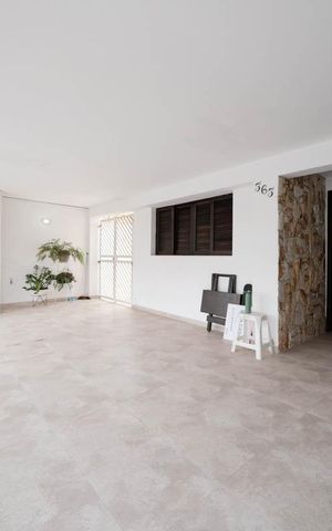 Casa à venda com 299m², 3 quartos e 5 vagasGaragem
