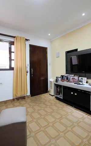 Casa à venda com 299m², 3 quartos e 5 vagasSala