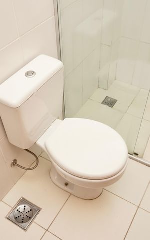 Studio para alugar com 40m², 1 quarto e 1 vaga Studio para alugar com 40m², 1 quarto e 1 vagaBanheiro