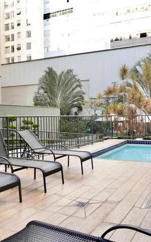 Studio para alugar com 40m², 1 quarto e 1 vaga Studio para alugar com 40m², 1 quarto e 1 vagaÁrea comum - Piscina