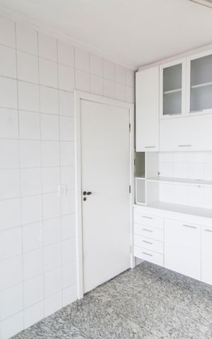 Apartamento à venda com 100m², 2 quartos e 2 vagas Apartamento à venda com 100m², 2 quartos e 2 vagasCozinha
