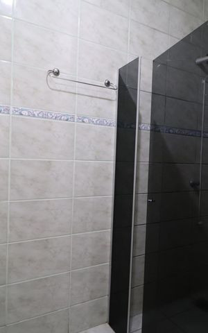 Casa para alugar com 360m², 5 quartos e 4 vagasBanheiro Social