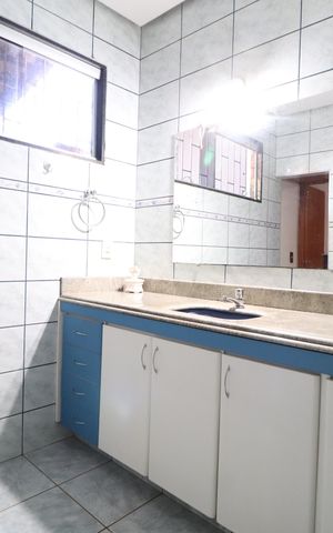 Casa para alugar com 360m², 5 quartos e 4 vagasBanheiro do Quarto 3