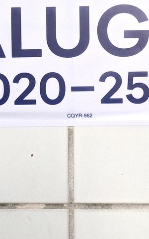 Apartamento para alugar com 87m², 3 quartos e 2 vagasFachada | Adesivo/Placa Quintoandar instalado 