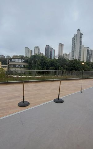 Casa de condomínio à venda com 163m², 2 quartos e 3 vagas Casa de condomínio à venda com 163m², 2 quartos e 3 vagasÁrea externa