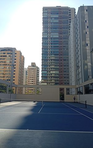 Apartamento à venda com 206m², 3 quartos e 3 vagas Apartamento à venda com 206m², 3 quartos e 3 vagasÁrea externa