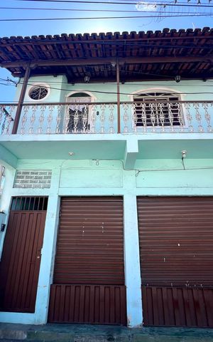 Casa à venda com 360m², 2 quartos e 1 vaga Casa à venda com 360m², 2 quartos e 1 vagaFachada