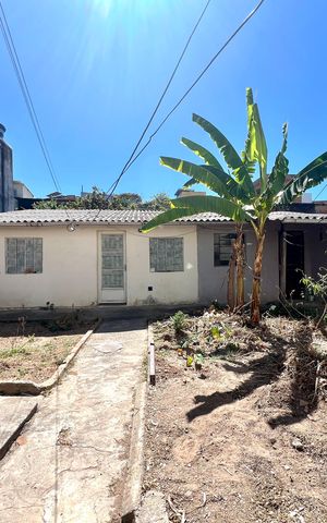 Casa à venda com 360m², 2 quartos e 1 vaga Casa à venda com 360m², 2 quartos e 1 vagaQuintal