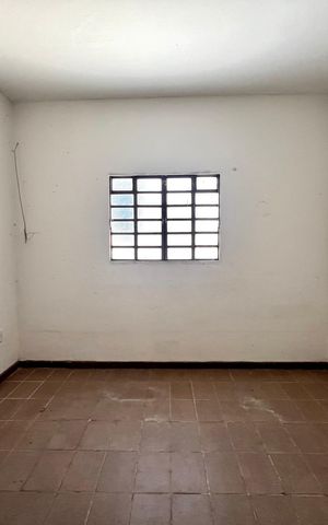 Casa à venda com 360m², 2 quartos e 1 vaga Casa à venda com 360m², 2 quartos e 1 vagaQuarto 4