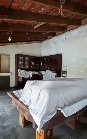 Casa à venda com 550m², 4 quartos e 6 vagas