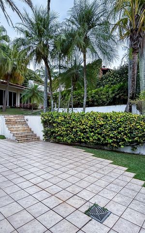 Casa à venda com 550m², 4 quartos e 6 vagas