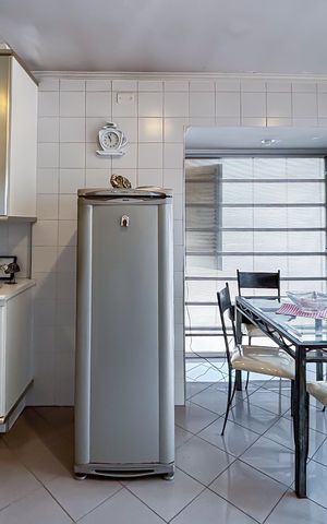 Casa à venda com 550m², 4 quartos e 6 vagas