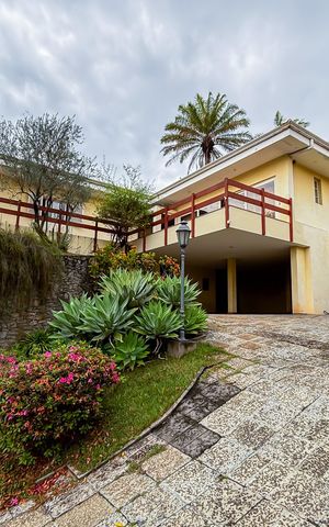 Casa à venda com 550m², 4 quartos e 6 vagas