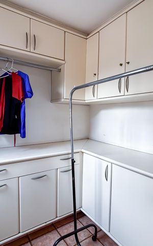 Casa à venda com 550m², 4 quartos e 6 vagas