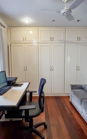 Casa à venda com 550m², 4 quartos e 6 vagas