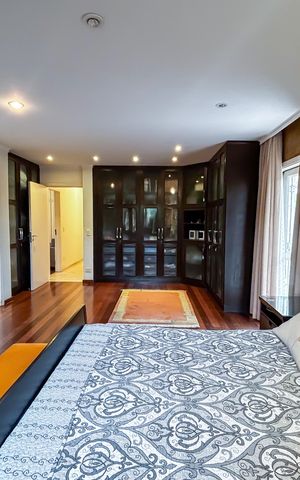 Casa à venda com 550m², 4 quartos e 6 vagas