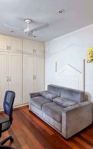 Casa à venda com 550m², 4 quartos e 6 vagas