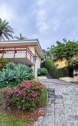 Casa à venda com 550m², 4 quartos e 6 vagas