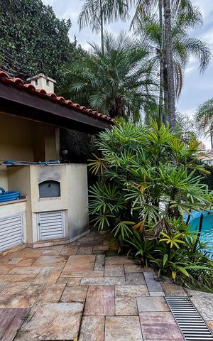 Casa à venda com 550m², 4 quartos e 6 vagas