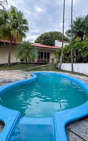 Casa à venda com 550m², 4 quartos e 6 vagas