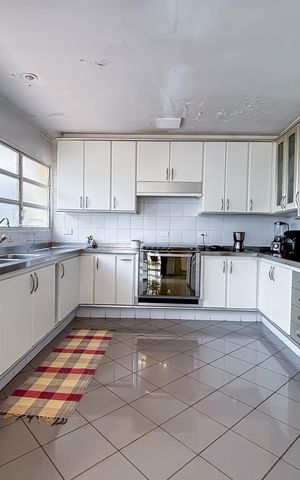 Casa à venda com 550m², 4 quartos e 6 vagas