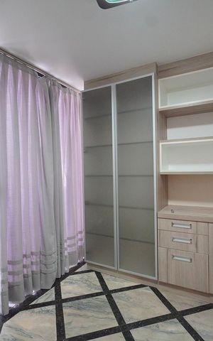 Casa para alugar com 300m², 4 quartos e 2 vagasEscritório