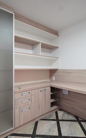 Casa para alugar com 300m², 4 quartos e 2 vagasEscritório
